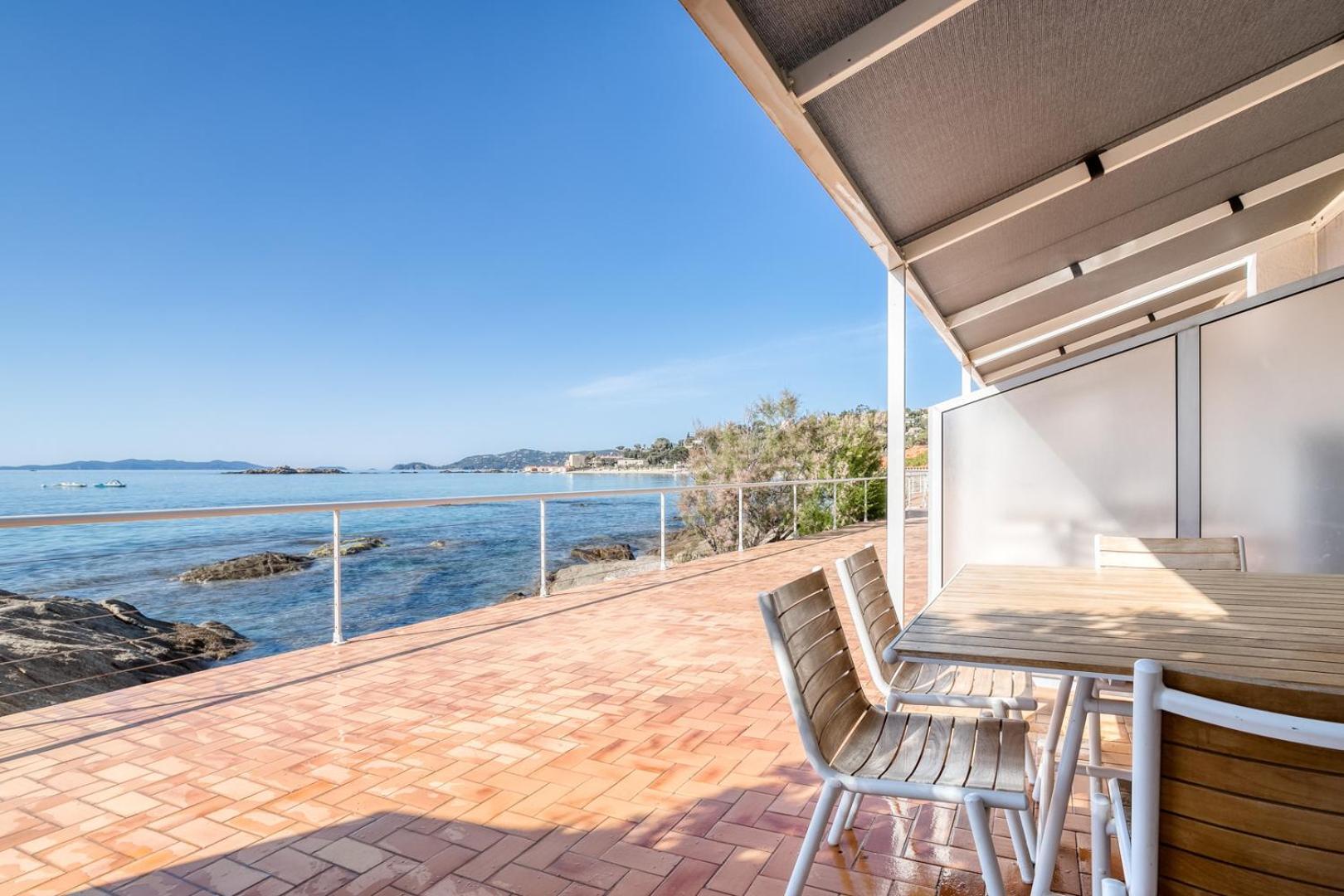 Roc Hotel - Hotel 4 Etoiles Les Pieds Dans L'Eau Le Lavandou Εξωτερικό φωτογραφία
