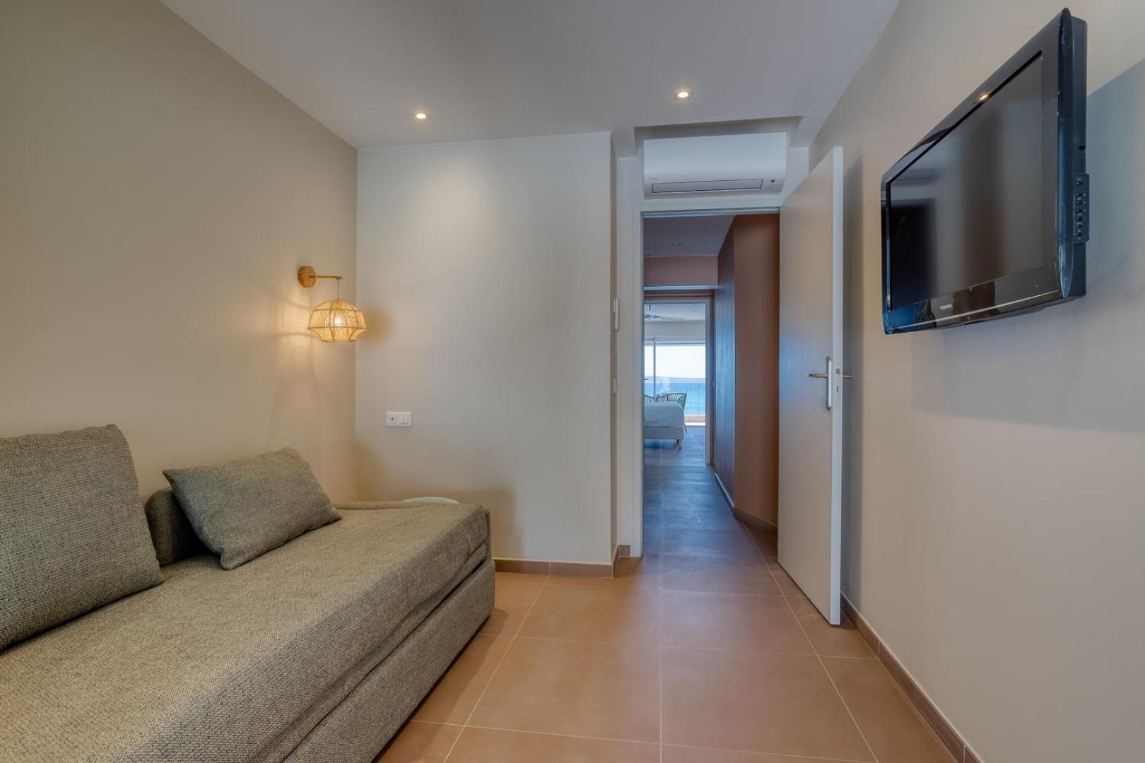 Roc Hotel - Hotel 4 Etoiles Les Pieds Dans L'Eau Le Lavandou Εξωτερικό φωτογραφία