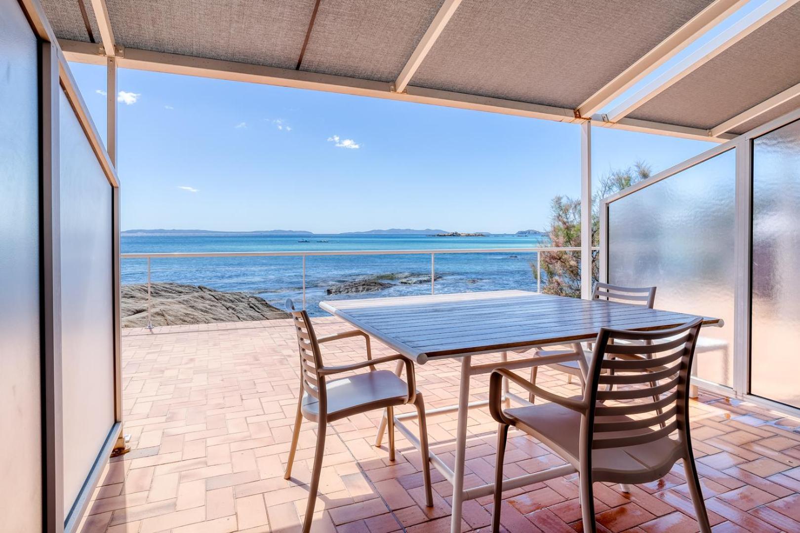 Roc Hotel - Hotel 4 Etoiles Les Pieds Dans L'Eau Le Lavandou Εξωτερικό φωτογραφία