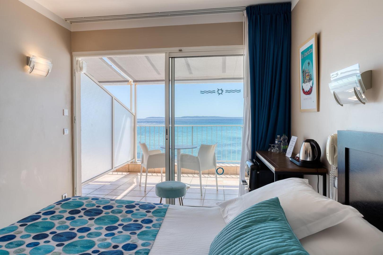 Roc Hotel - Hotel 4 Etoiles Les Pieds Dans L'Eau Le Lavandou Εξωτερικό φωτογραφία