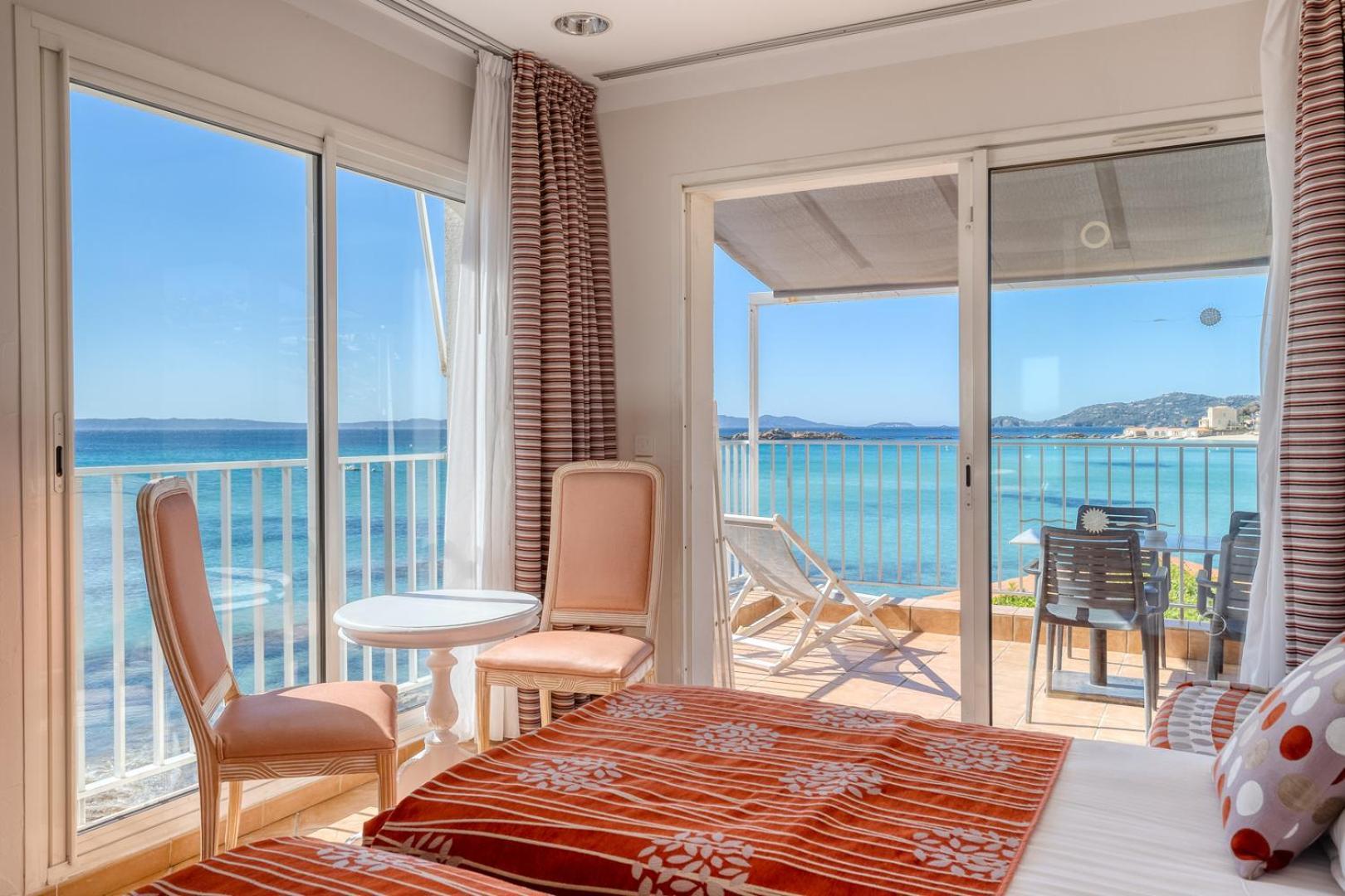 Roc Hotel - Hotel 4 Etoiles Les Pieds Dans L'Eau Le Lavandou Εξωτερικό φωτογραφία