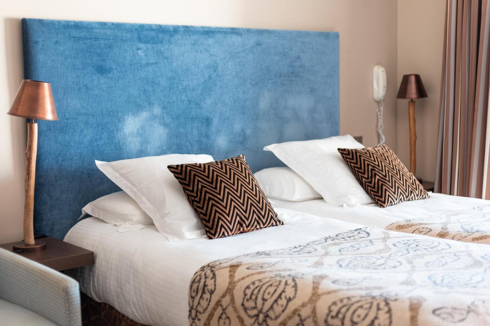 Roc Hotel - Hotel 4 Etoiles Les Pieds Dans L'Eau Le Lavandou Εξωτερικό φωτογραφία