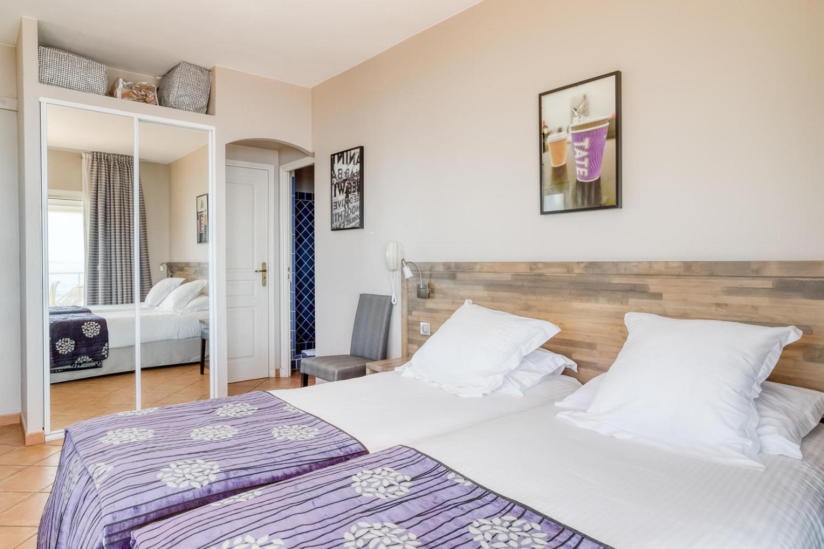 Roc Hotel - Hotel 4 Etoiles Les Pieds Dans L'Eau Le Lavandou Εξωτερικό φωτογραφία