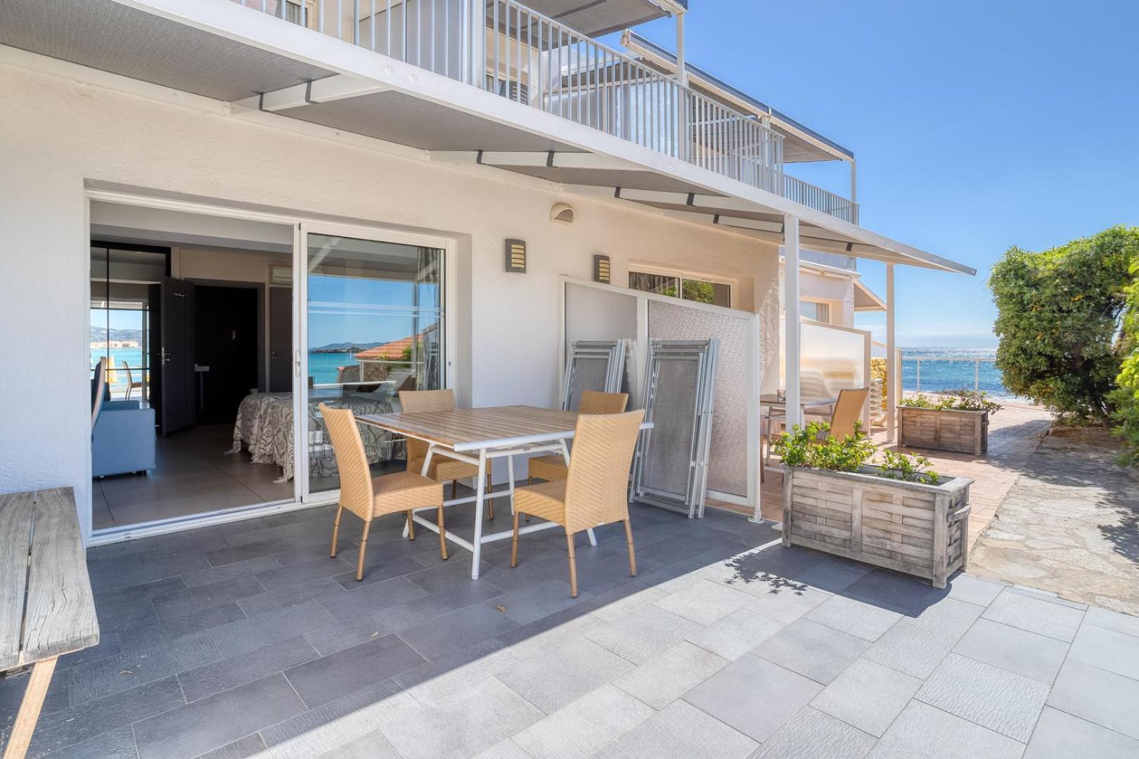 Roc Hotel - Hotel 4 Etoiles Les Pieds Dans L'Eau Le Lavandou Εξωτερικό φωτογραφία