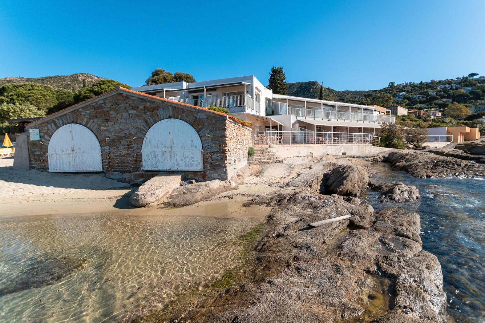 Roc Hotel - Hotel 4 Etoiles Les Pieds Dans L'Eau Le Lavandou Εξωτερικό φωτογραφία