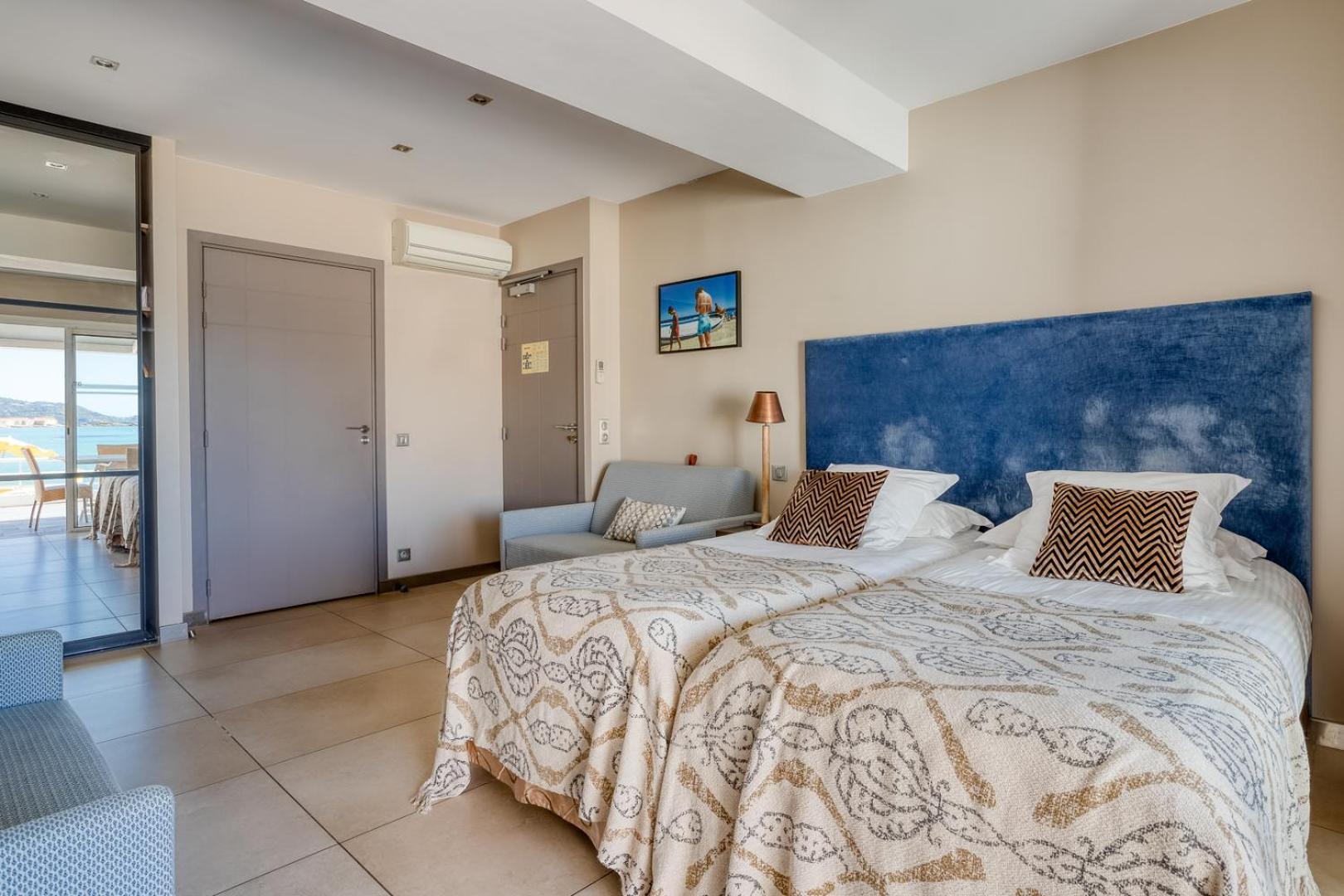 Roc Hotel - Hotel 4 Etoiles Les Pieds Dans L'Eau Le Lavandou Εξωτερικό φωτογραφία