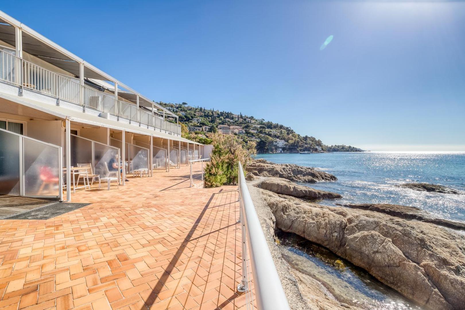 Roc Hotel - Hotel 4 Etoiles Les Pieds Dans L'Eau Le Lavandou Εξωτερικό φωτογραφία